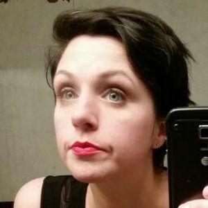 Meet your Posher, Liz